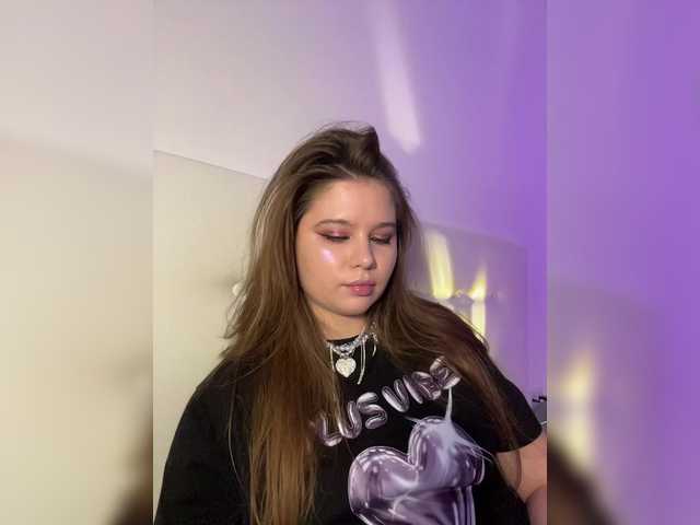 Chiculya's BongaCams show and profile