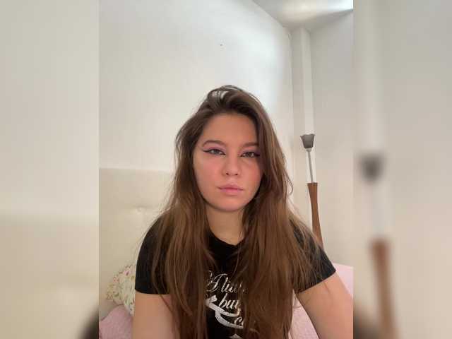 Chiculya's BongaCams show and profile