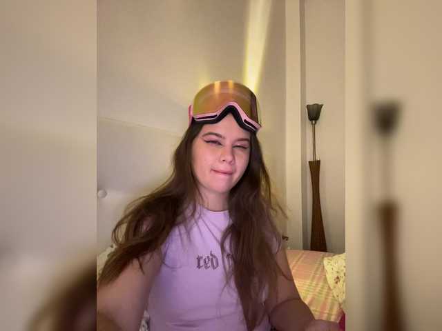 Chiculya's BongaCams show and profile