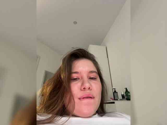 Chiculya Live Webcam on BongaCams