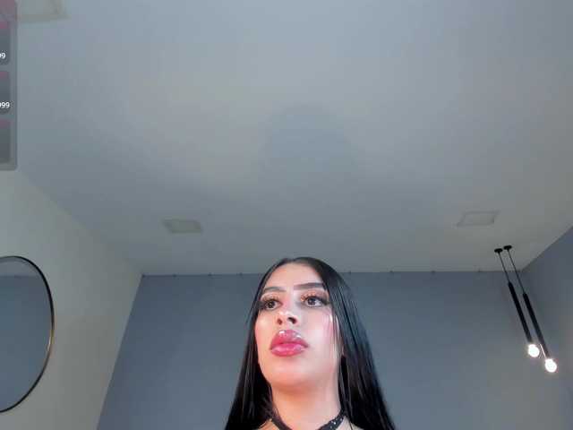 LeahLombardi's BongaCams show and profile