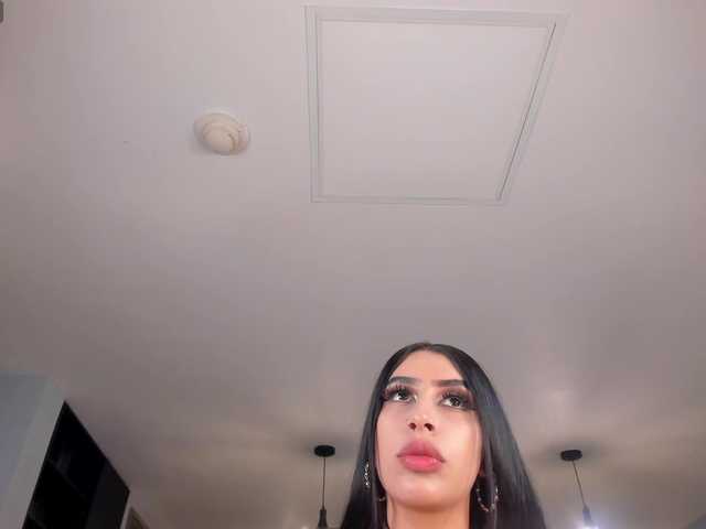 LeahLombardi's BongaCams show and profile