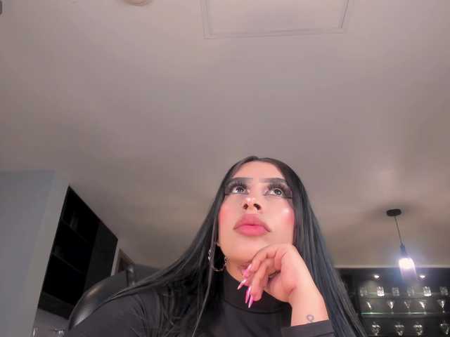 LeahLombardi's BongaCams show and profile