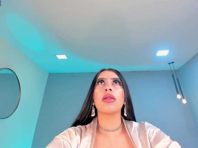 LeahLombardi's BongaCams show and profile