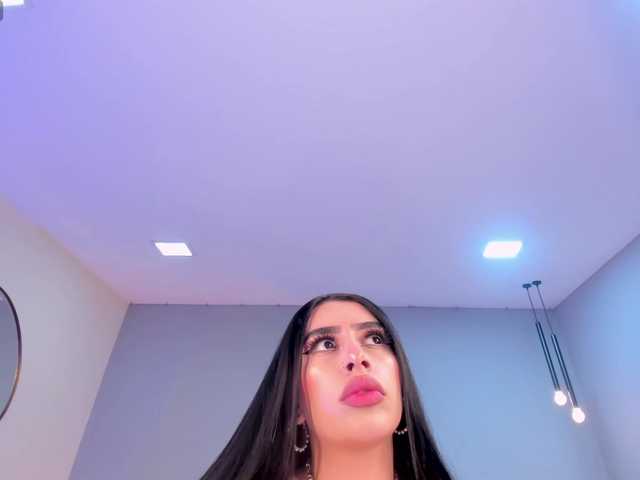 LeahLombardi's BongaCams show and profile