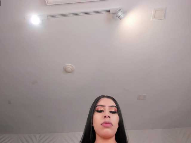 LeahLombardi's BongaCams show and profile