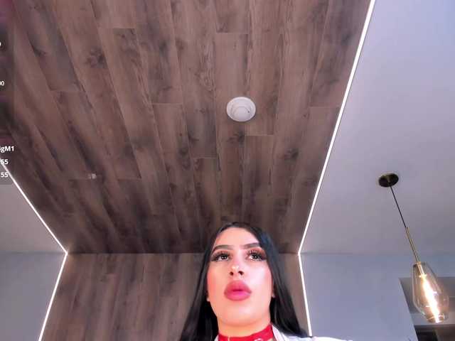 LeahLombardi's BongaCams show and profile