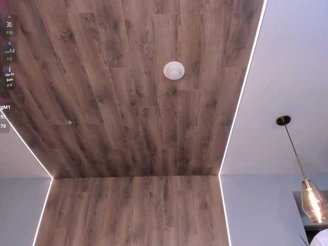 LeahLombardi's BongaCams show and profile