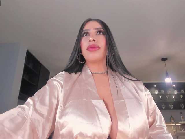 LeahLombardi's BongaCams show and profile