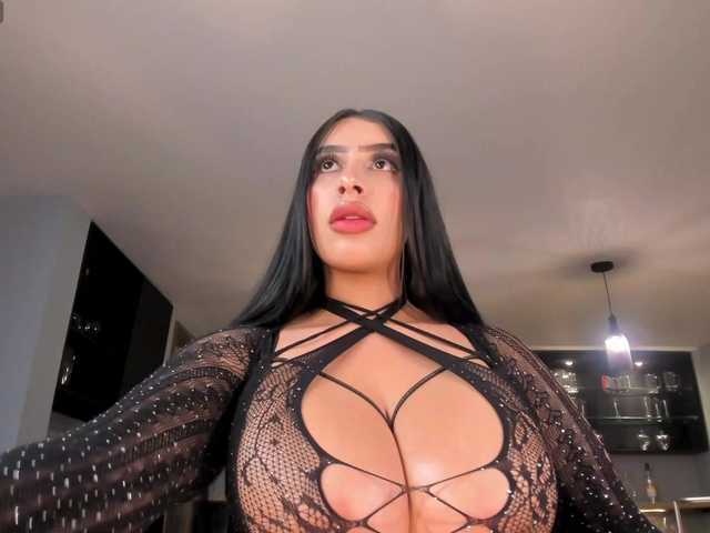 LeahLombardi's BongaCams show and profile