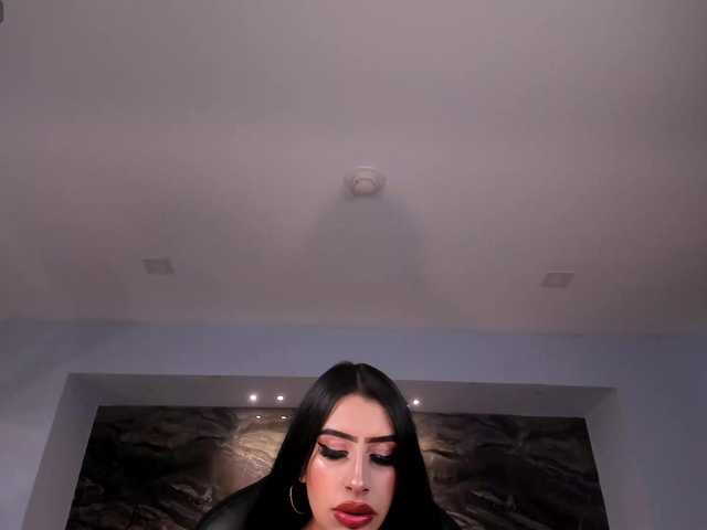 LeahLombardi's BongaCams show and profile