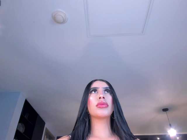 LeahLombardi's BongaCams show and profile