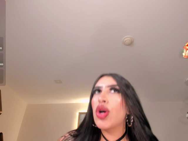 LeahLombardi's BongaCams show and profile