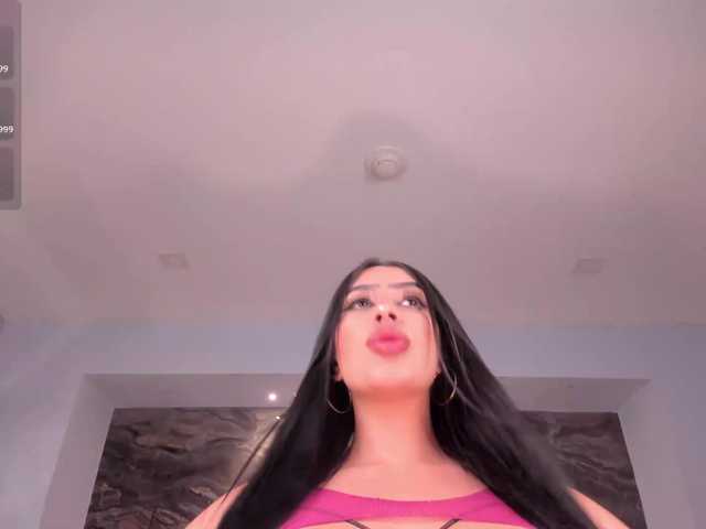 LeahLombardi's BongaCams show and profile