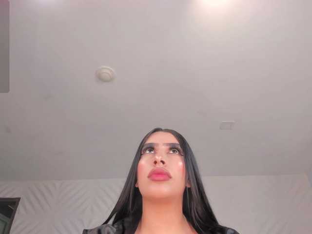 LeahLombardi's BongaCams show and profile