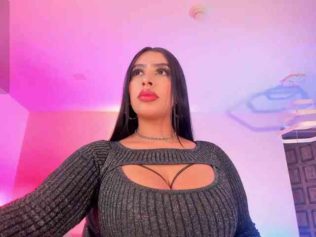 LeahLombardi Live Webcam on BongaCams