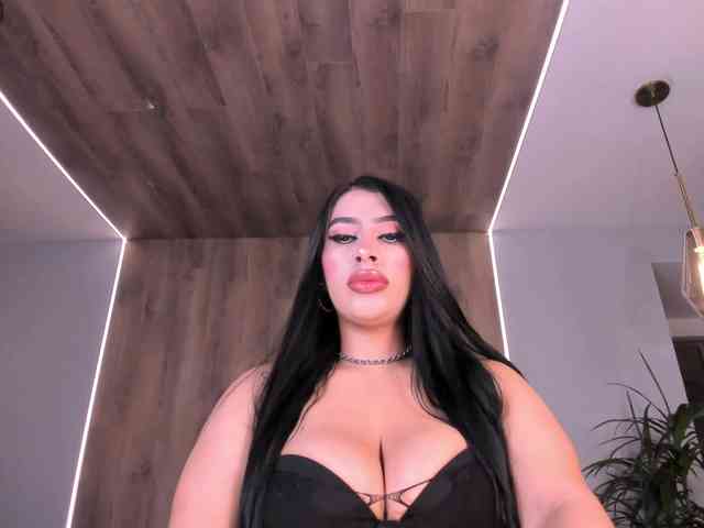 LeahLombardi Live Webcam on BongaCams