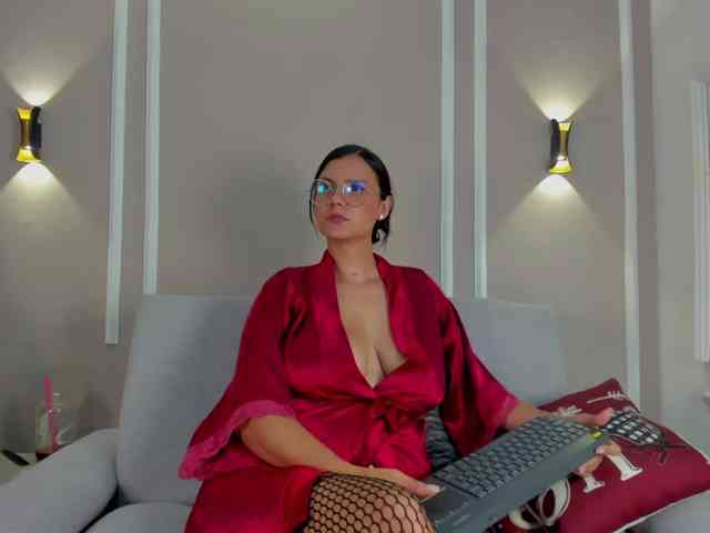 Abril-jones10 Live Webcam on BongaCams