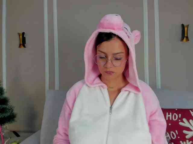 Abril-jones10 webcam