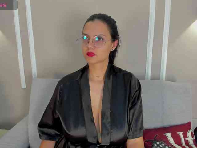 Abril-jones10 webcam