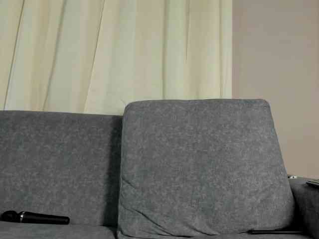 Abril-jones10 webcam