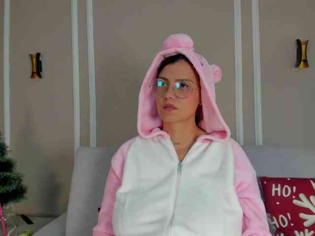 Abril-jones10 webcam