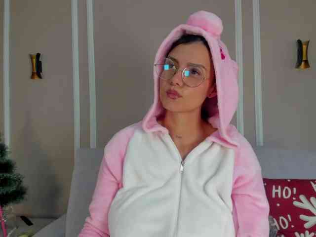 Abril-jones10 webcam