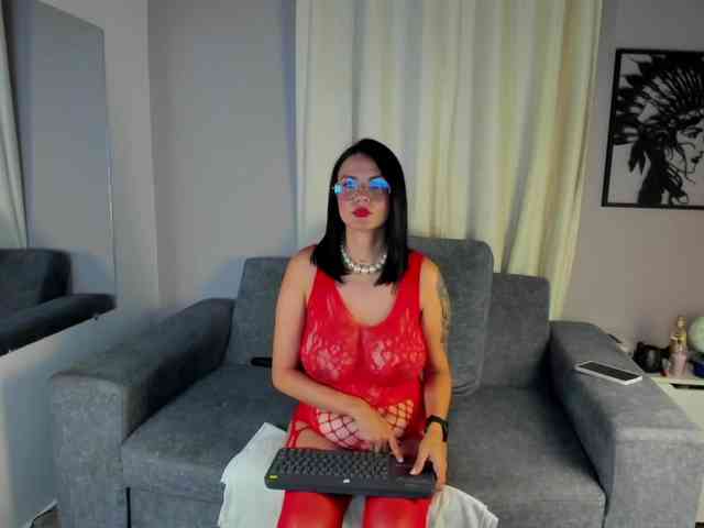 Abril-jones10 webcam