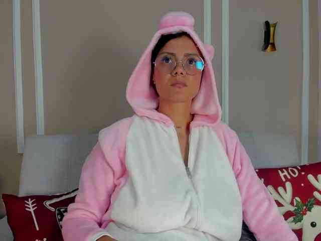 Abril-jones10 webcam