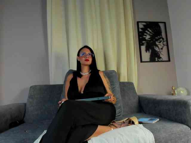 Abril-jones10 webcam