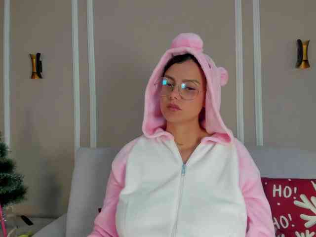 Abril-jones10 webcam