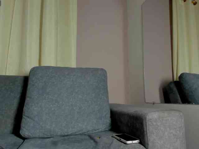 Abril-jones10 webcam