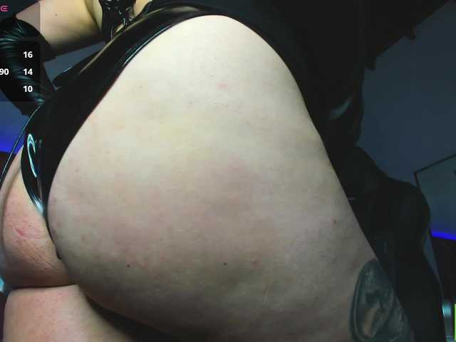 madame-ibby on BongaCams 