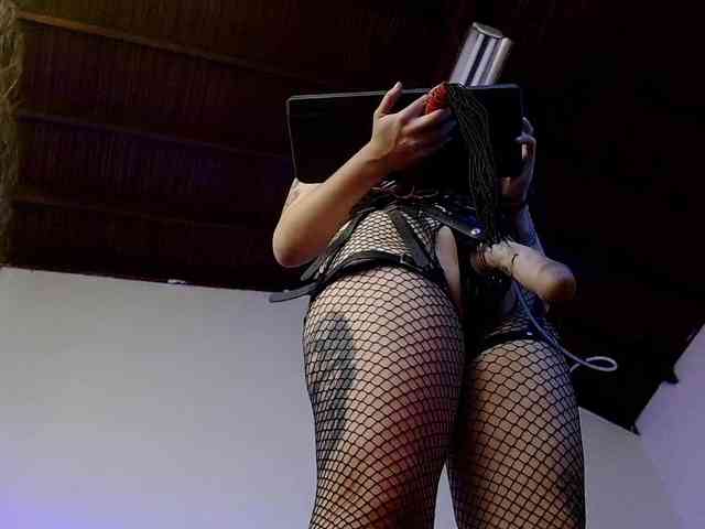 madame-ibby Live Webcam on BongaCams