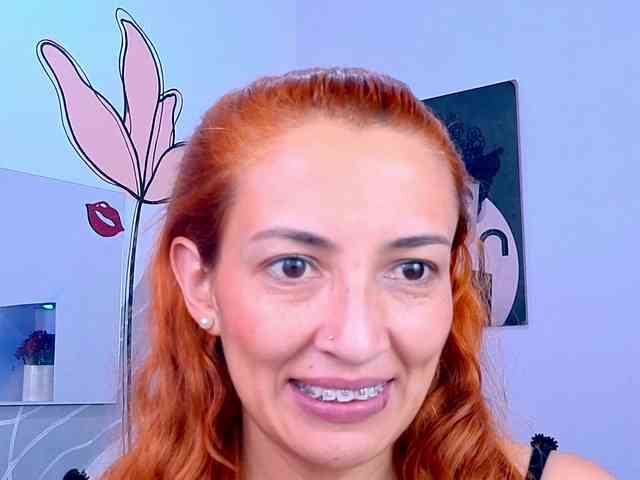 Sarahot66 webcam
