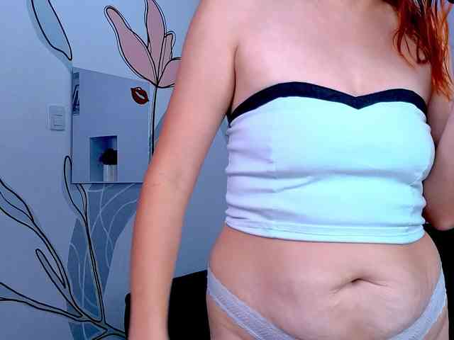 Sarahot66 webcam