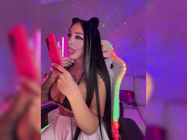 Cristalkate's BongaCams show and profile