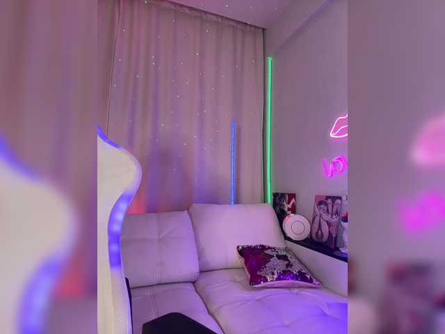 Cristalkate's BongaCams show and profile