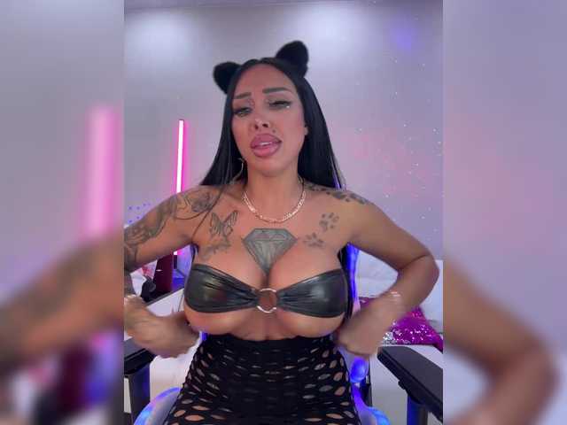 Cristalkate's BongaCams show and profile