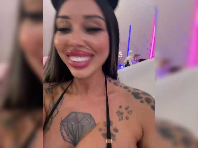 Cristalkate's BongaCams show and profile