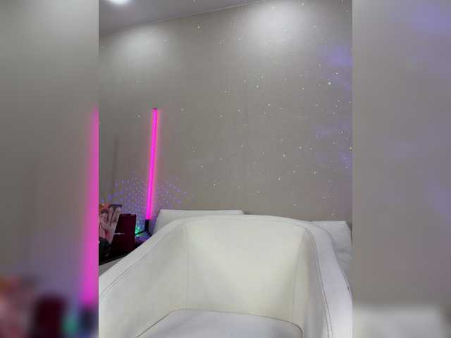 Cristalkate's BongaCams show and profile