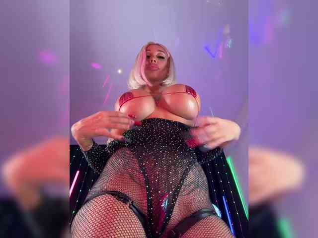 sexy striptease show Cristalkate