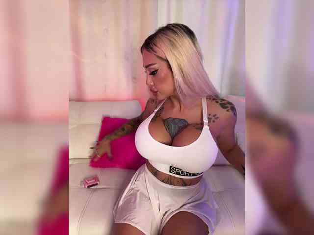 Cristalkate Live Webcam on BongaCams