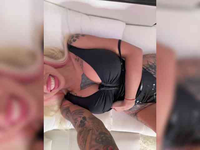 Cristalkate Live Webcam on BongaCams
