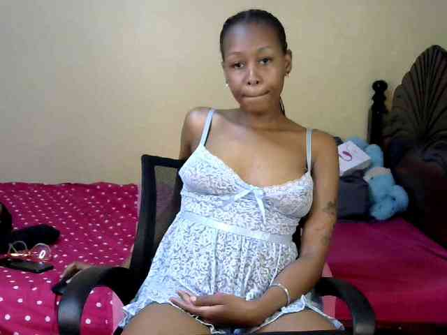 PetiteJasmine webcam