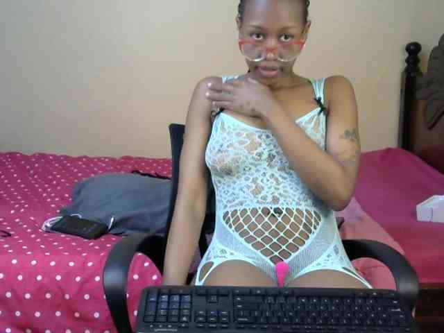 PetiteJasmine webcam