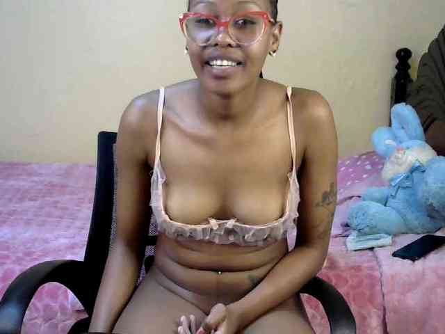 PetiteJasmine webcam