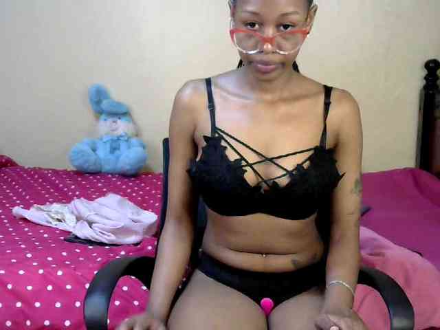 PetiteJasmine webcam