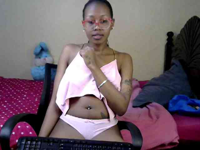 PetiteJasmine webcam