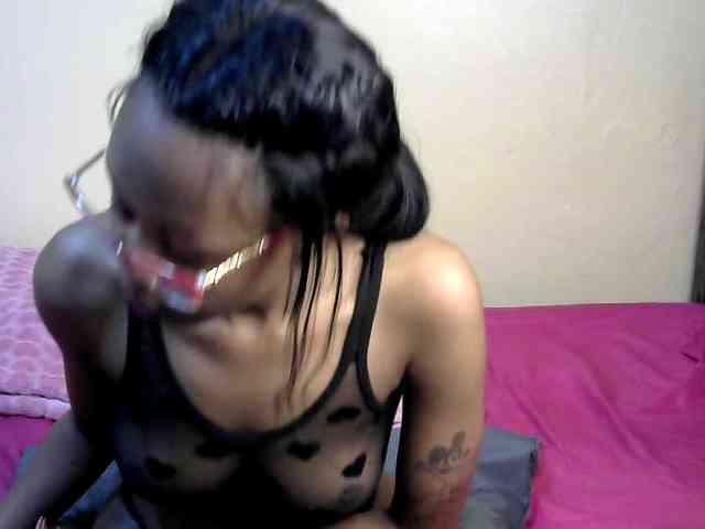 PetiteJasmine webcam